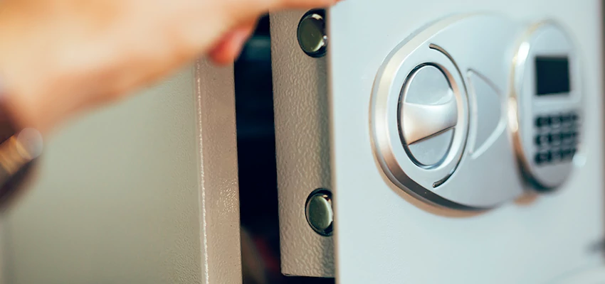 Fingerprint Safe Openers in Spring Valley, CA